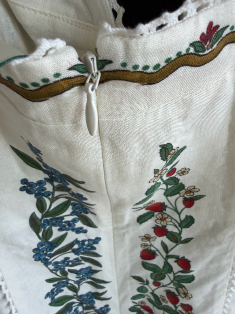 FARM Rio Fruity Beauty Linen Blend Maxi Dress | S - Picture 13 of 15